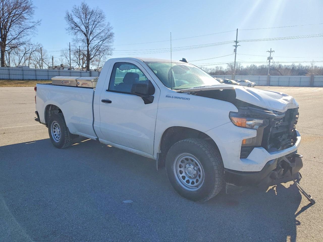 2024 CHEVROLET SILVERADO C1500 photo 4
