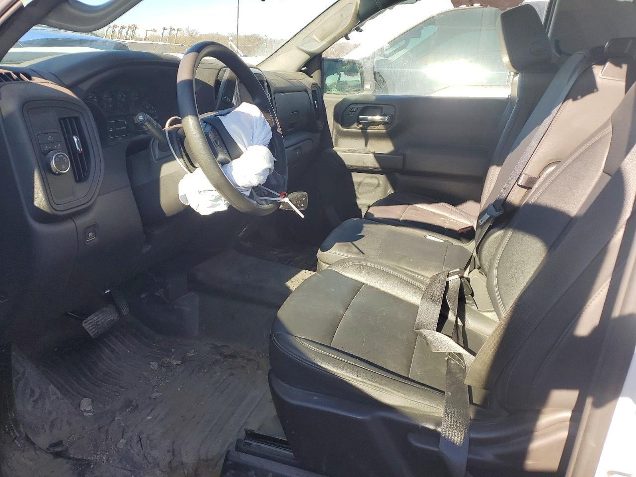 2024 CHEVROLET SILVERADO C1500 photo 7
