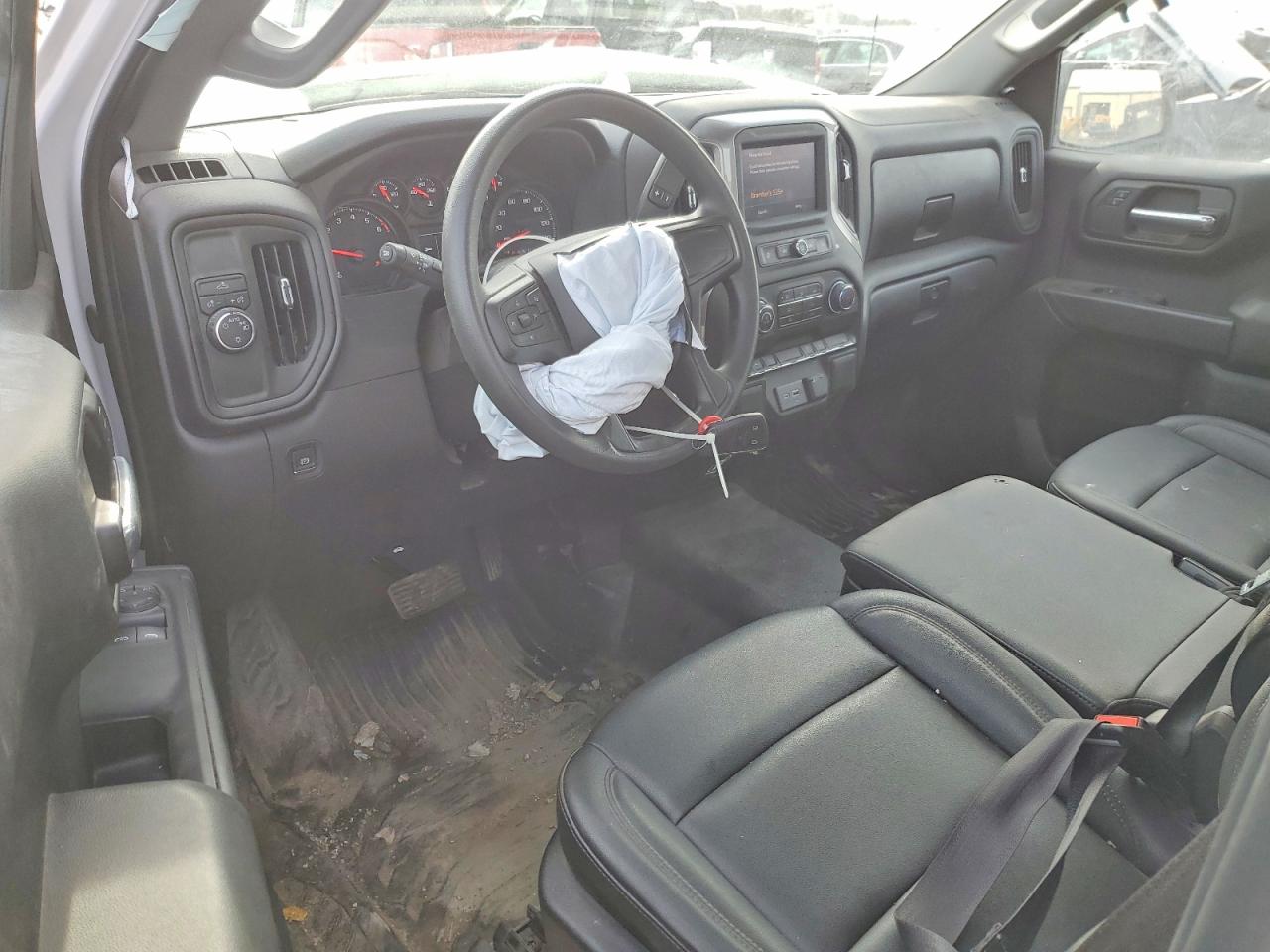 2024 CHEVROLET SILVERADO C1500 photo 8