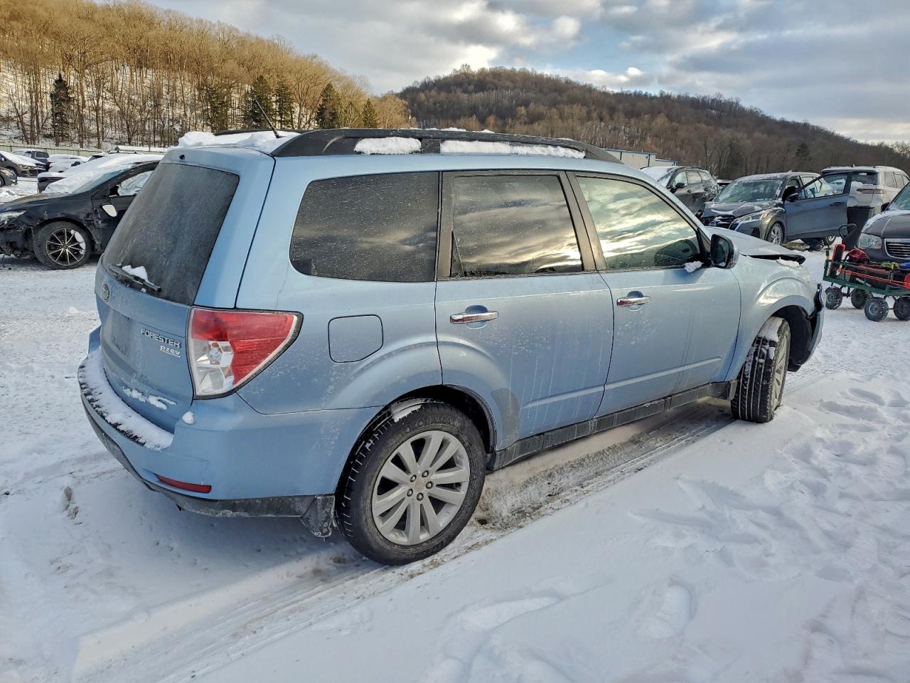 2011 SUBARU FORESTER 2.5X PREMIUM photo 3