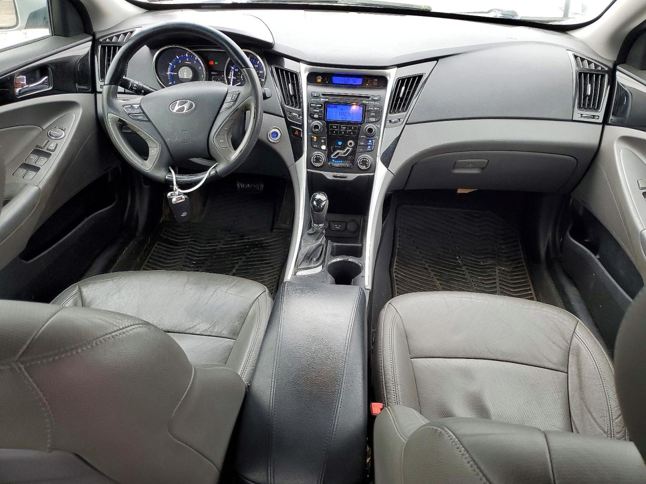 2012 HYUNDAI SONATA SE photo 8