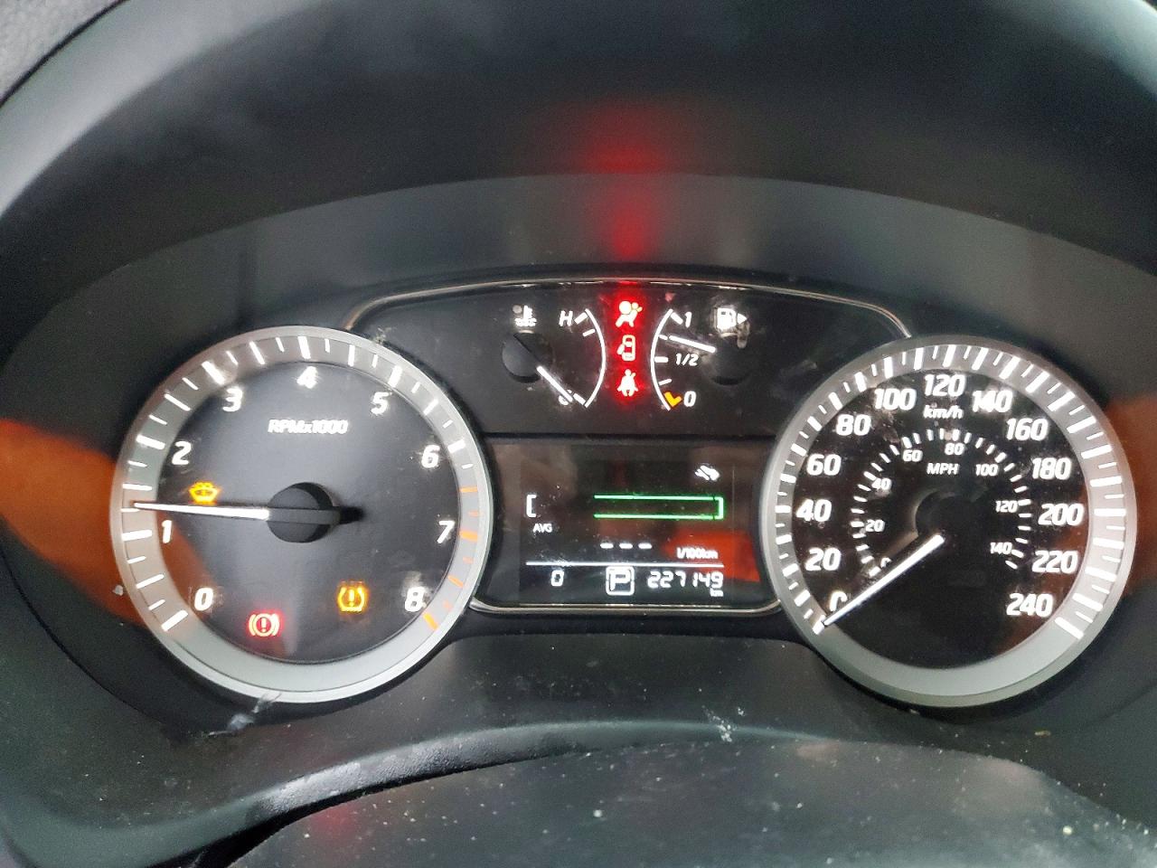 2015 NISSAN SENTRA S photo 9