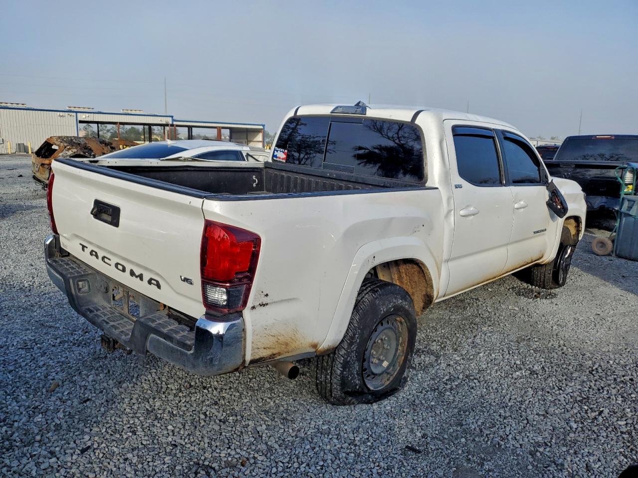 2021 TOYOTA TACOMA DOUBLE CAB photo 3