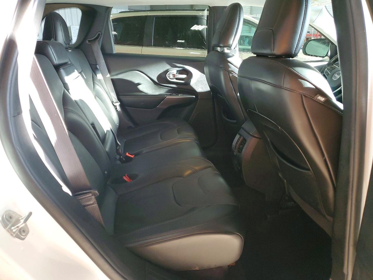 2019 JEEP CHEROKEE LIMITED photo 10