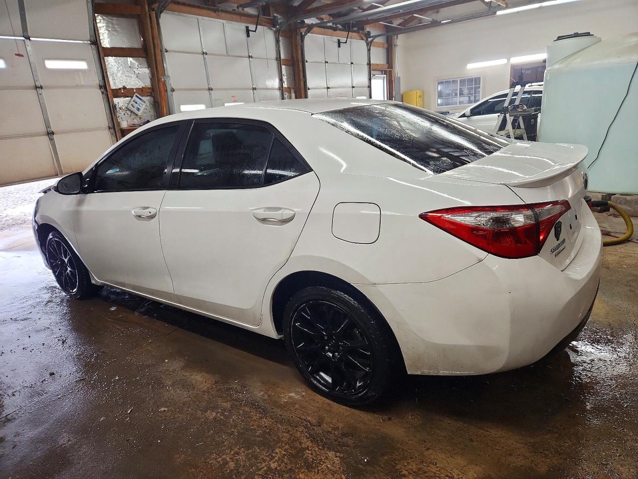 2016 TOYOTA COROLLA L photo 2