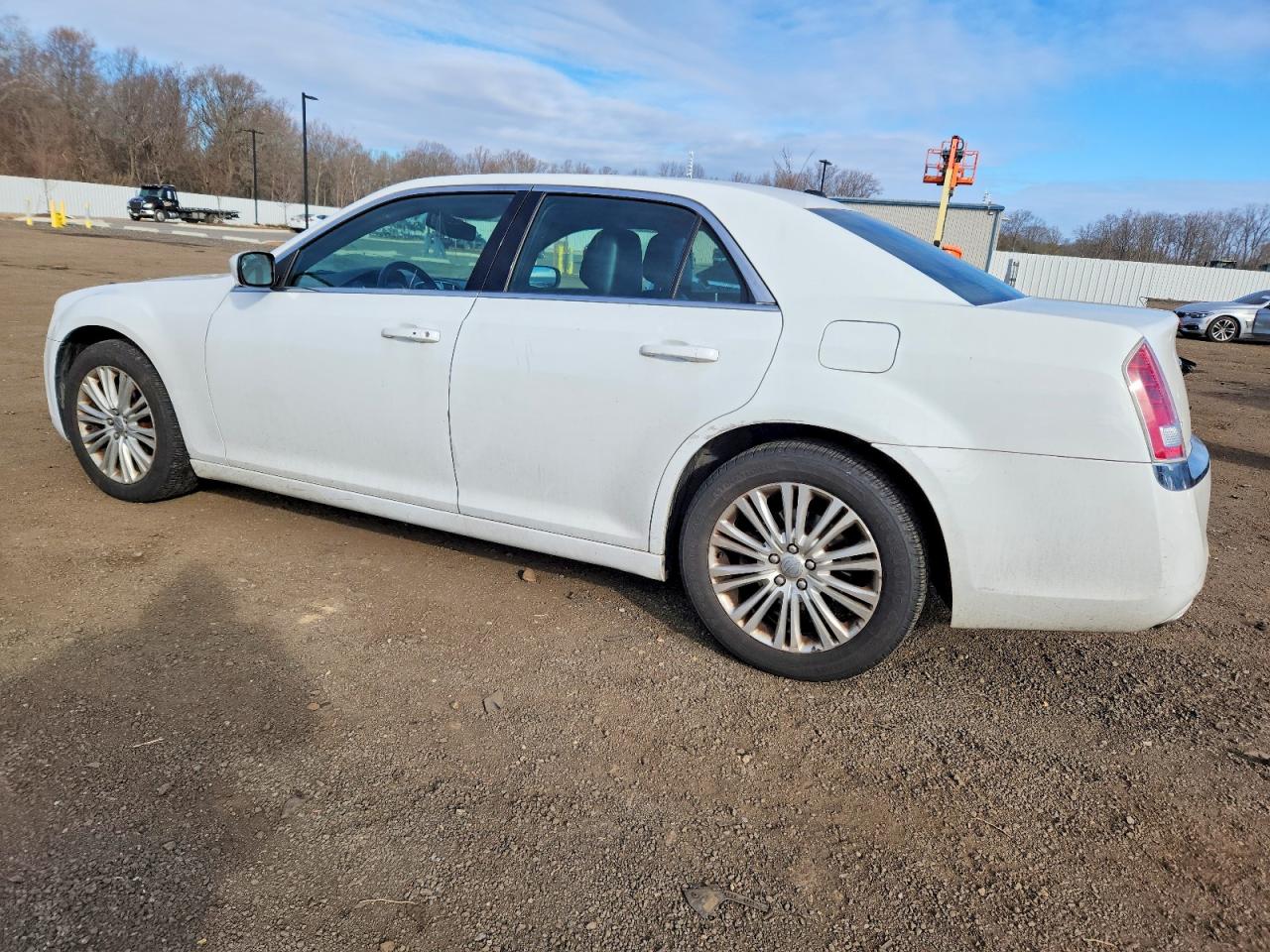 2014 CHRYSLER 300 photo 2