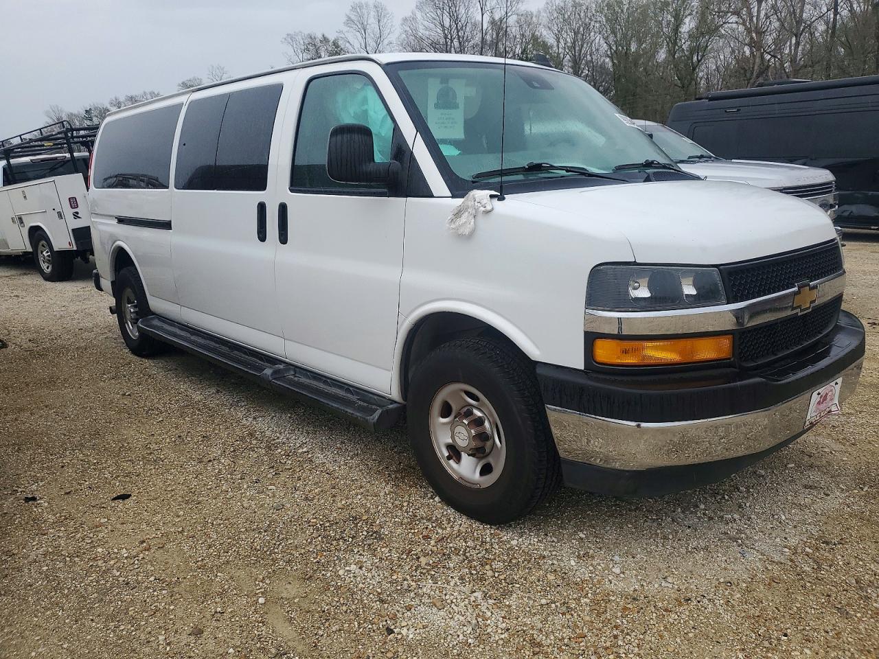 2020 CHEVROLET EXPRESS G3500 LT photo 4
