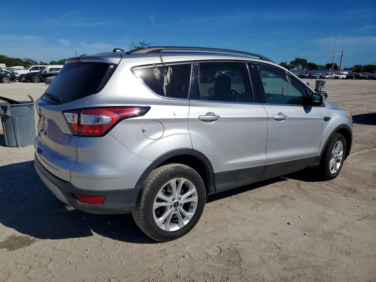 2018 FORD ESCAPE SE photo 3