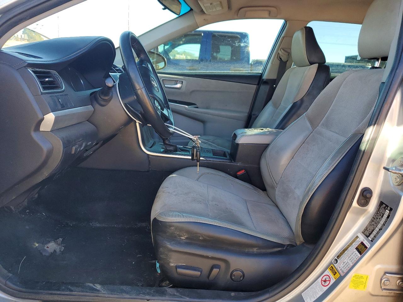 2015 TOYOTA CAMRY LE photo 7