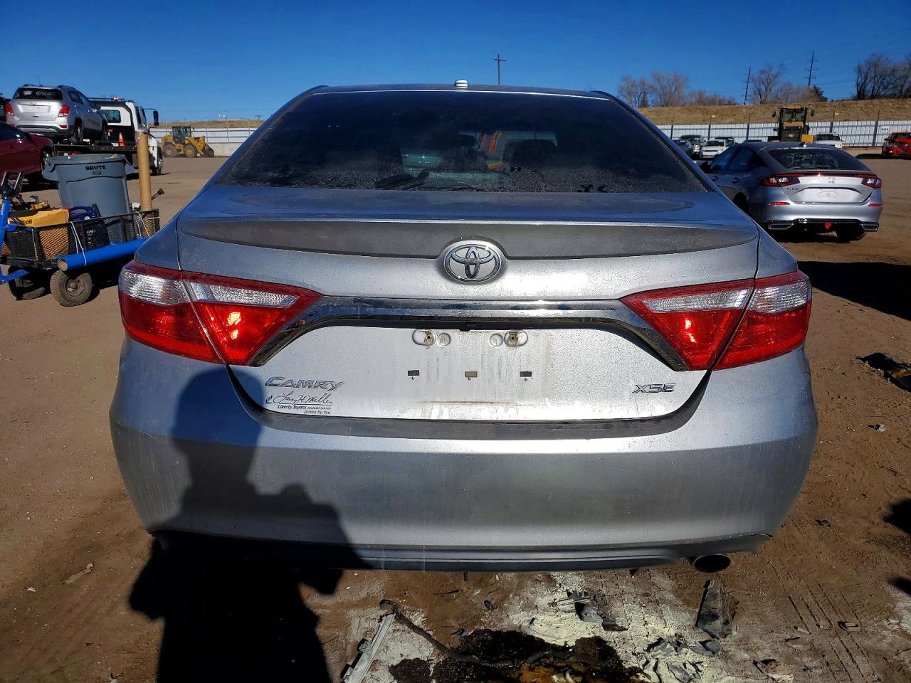 2015 TOYOTA CAMRY LE photo 6