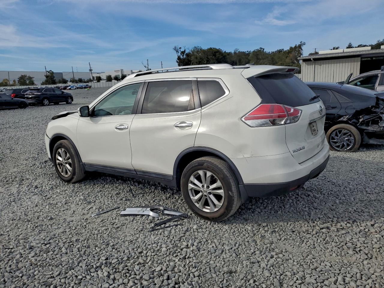 2014 NISSAN ROGUE S photo 2