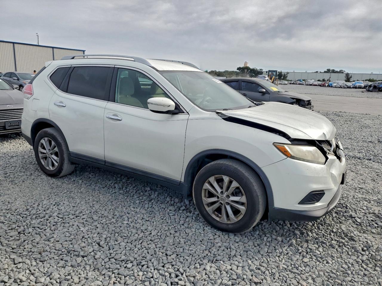 2014 NISSAN ROGUE S photo 4