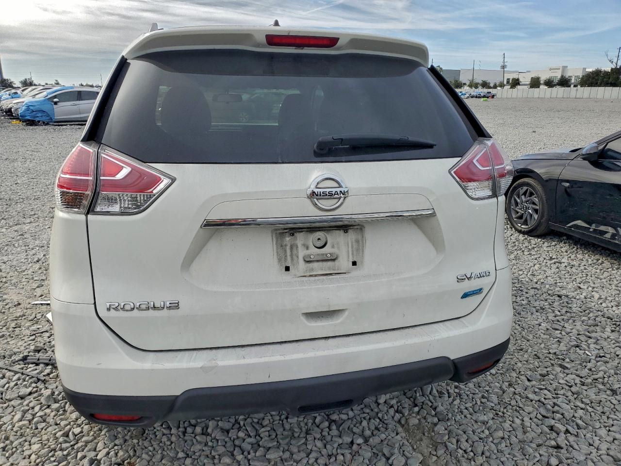 2014 NISSAN ROGUE S photo 6