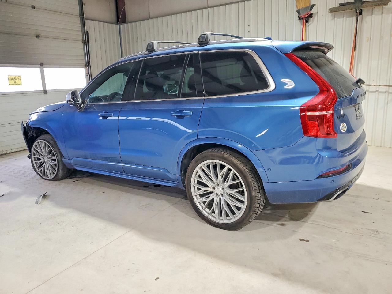 2017 VOLVO XC90 T6 photo 2