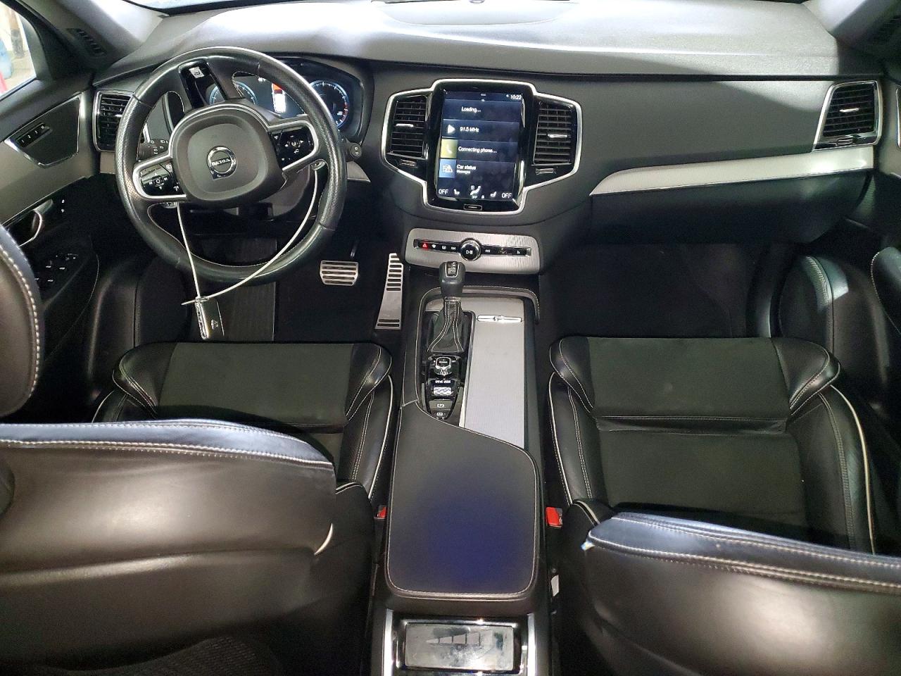 2017 VOLVO XC90 T6 photo 8