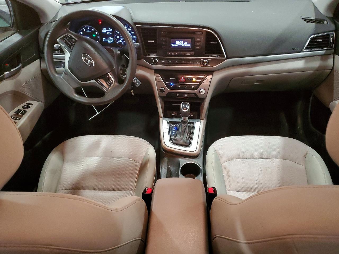 2017 HYUNDAI ELANTRA SE photo 8