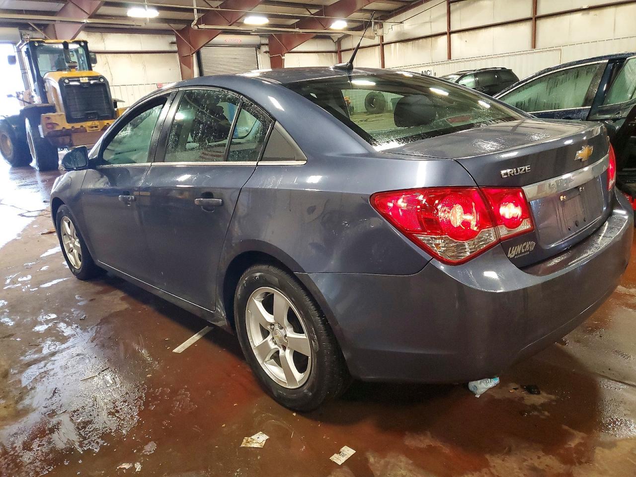 2014 CHEVROLET CRUZE LT photo 2