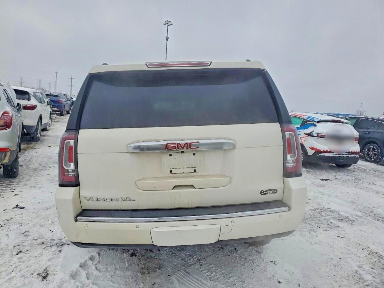 2015 GMC YUKON XL DENALI photo 6