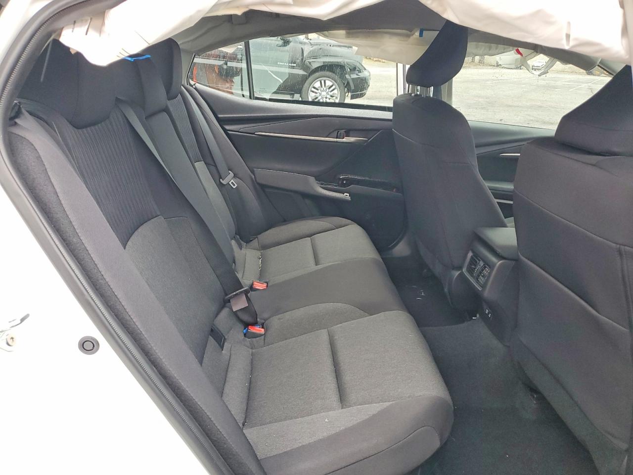 2025 TOYOTA CAMRY LE photo 10