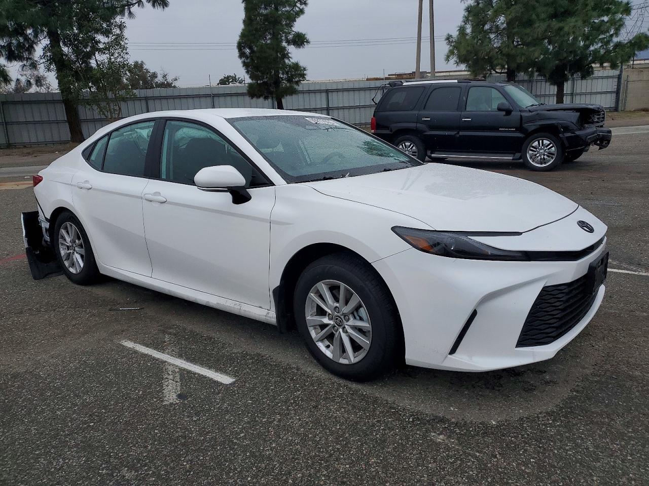 2025 TOYOTA CAMRY LE photo 4