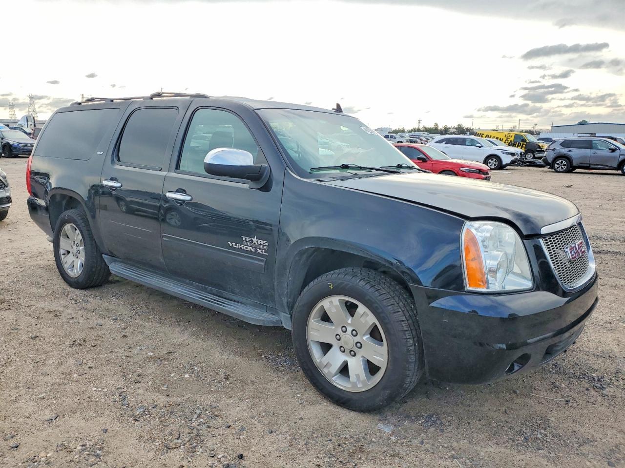 2014 GMC YUKON XL C1500 SLT photo 7