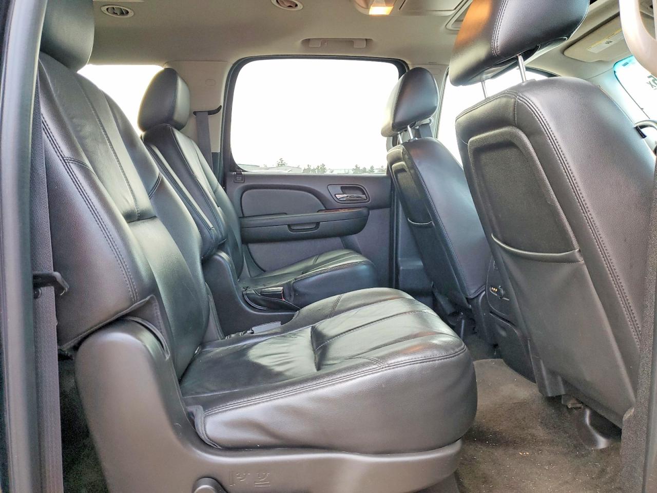 2014 GMC YUKON XL C1500 SLT photo 21