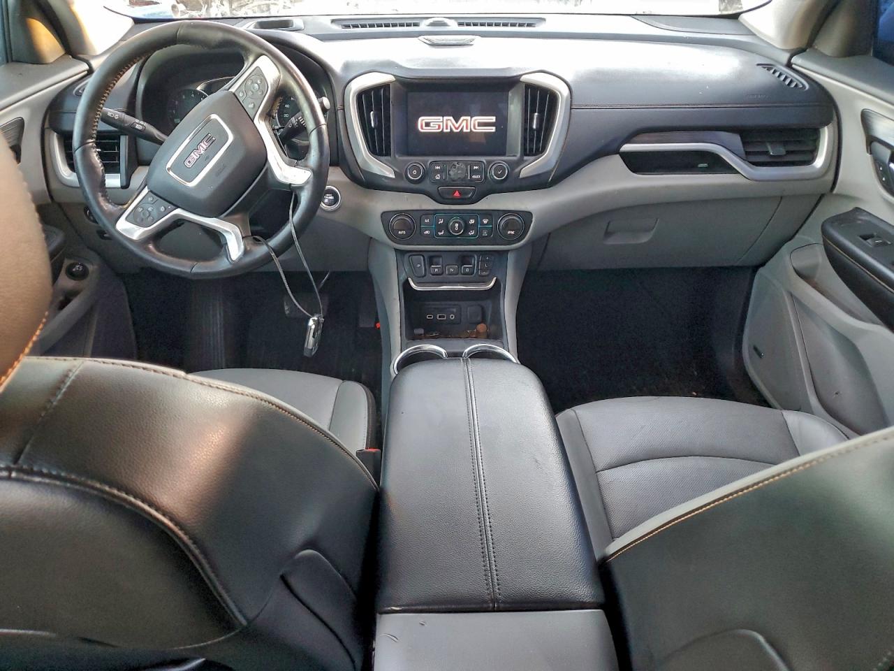 2019 GMC TERRAIN SLT photo 8