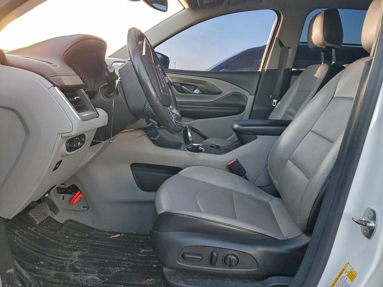2019 GMC TERRAIN SLT photo 7