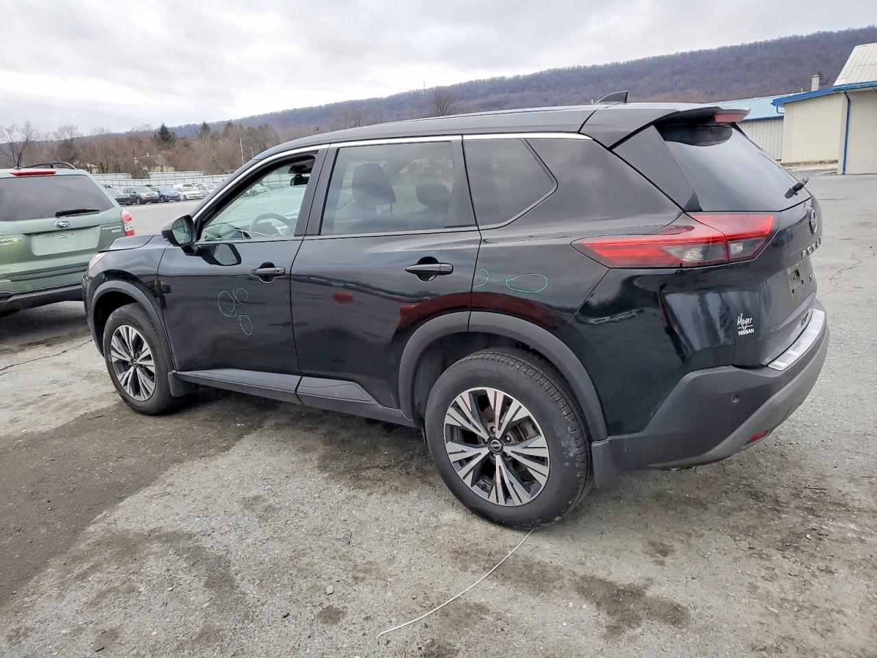 2023 NISSAN ROGUE SV photo 2