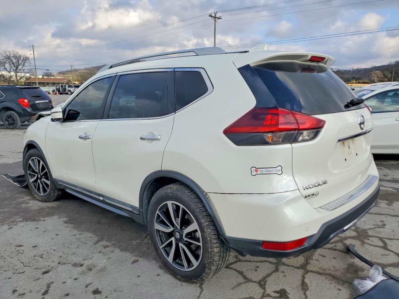 2019 NISSAN ROGUE S photo 2