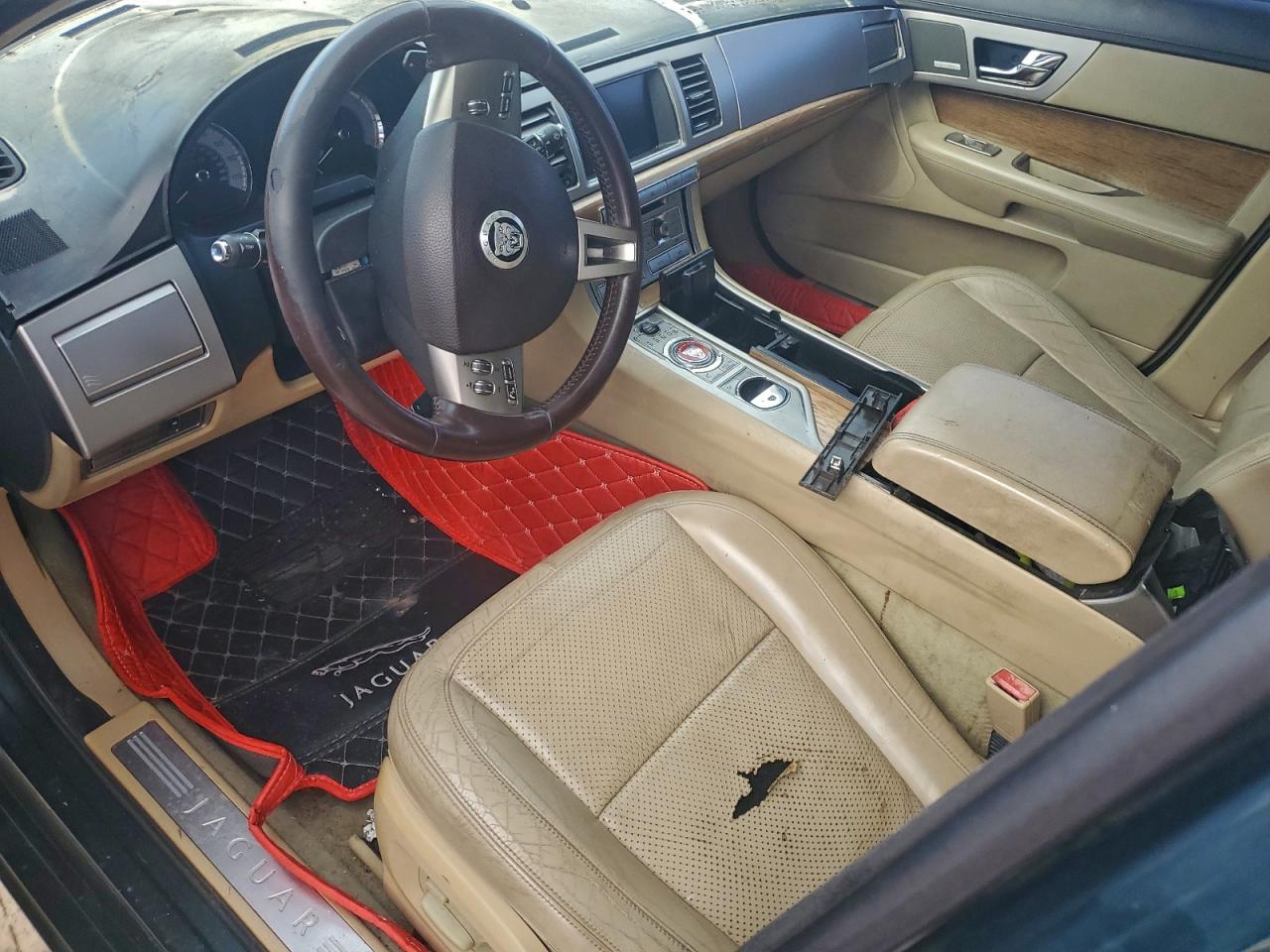 2009 JAGUAR XF SUPERCHARGED photo 29