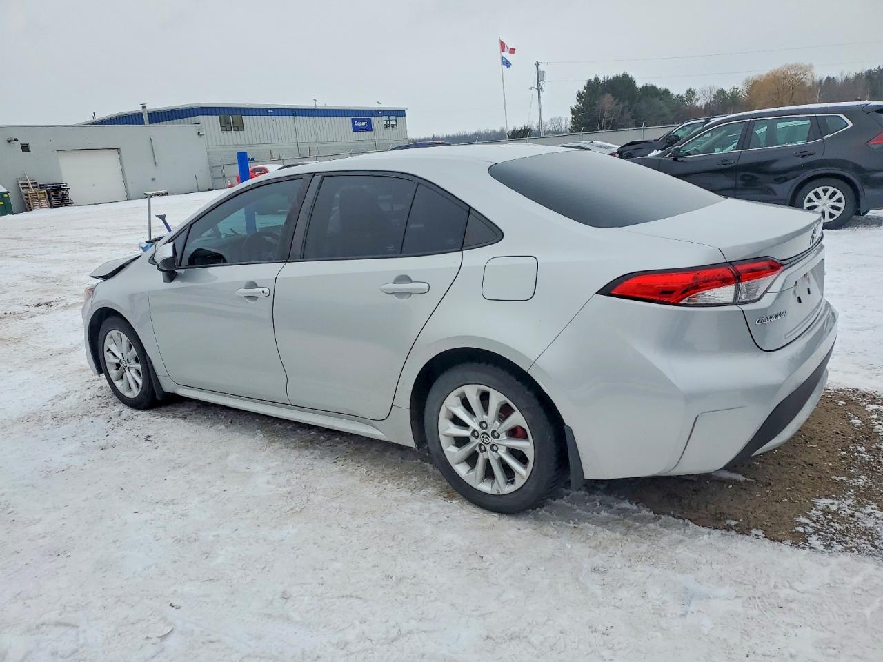 2020 TOYOTA COROLLA LE photo 2
