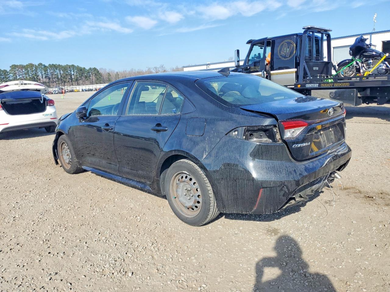 2020 TOYOTA COROLLA LE photo 2