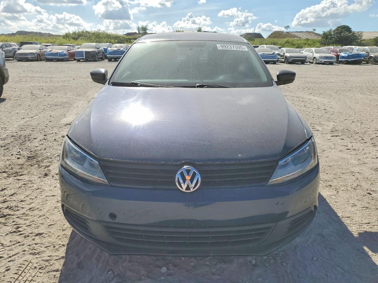 2014 VOLKSWAGEN JETTA BASE photo 5