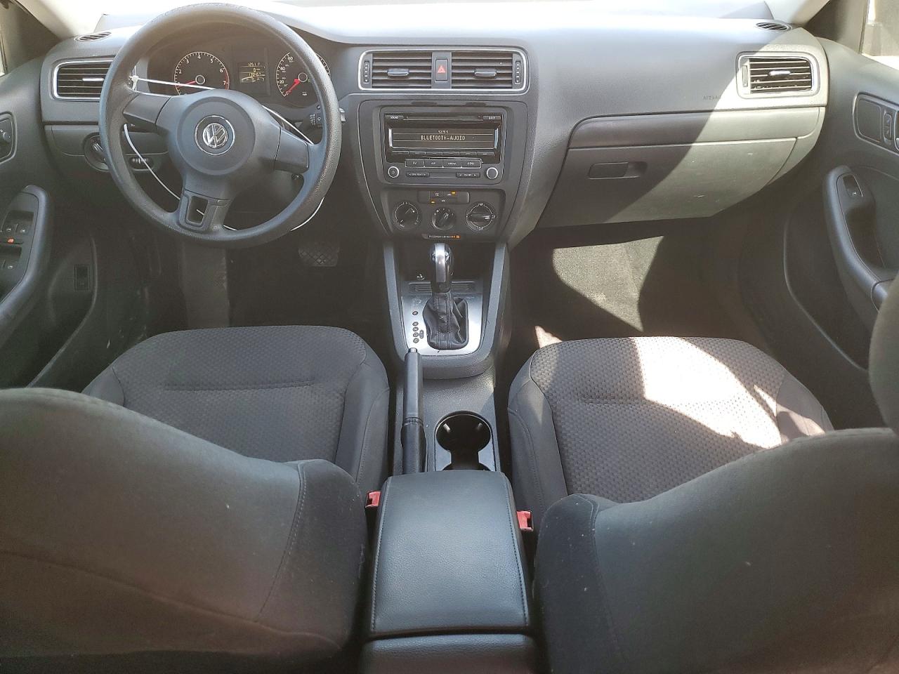 2014 VOLKSWAGEN JETTA BASE photo 8