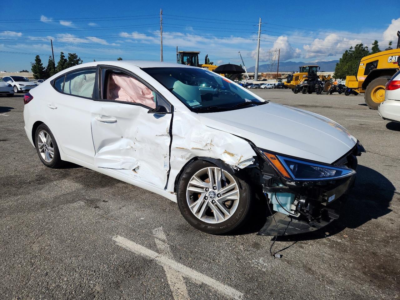 2020 HYUNDAI ELANTRA SEL photo 4