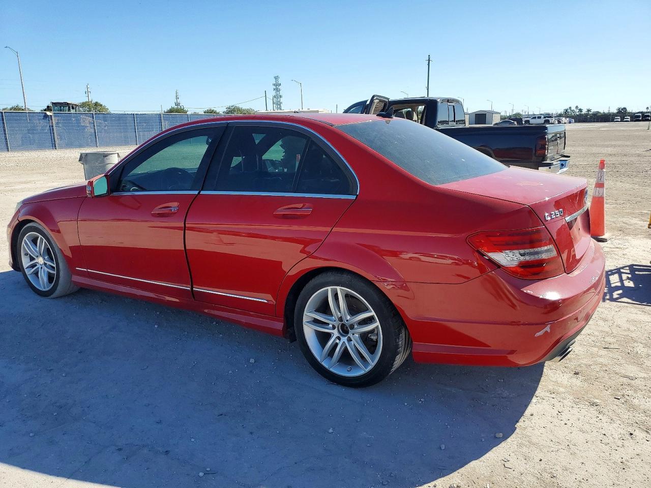2013 MERCEDES-BENZ C 250 photo 2
