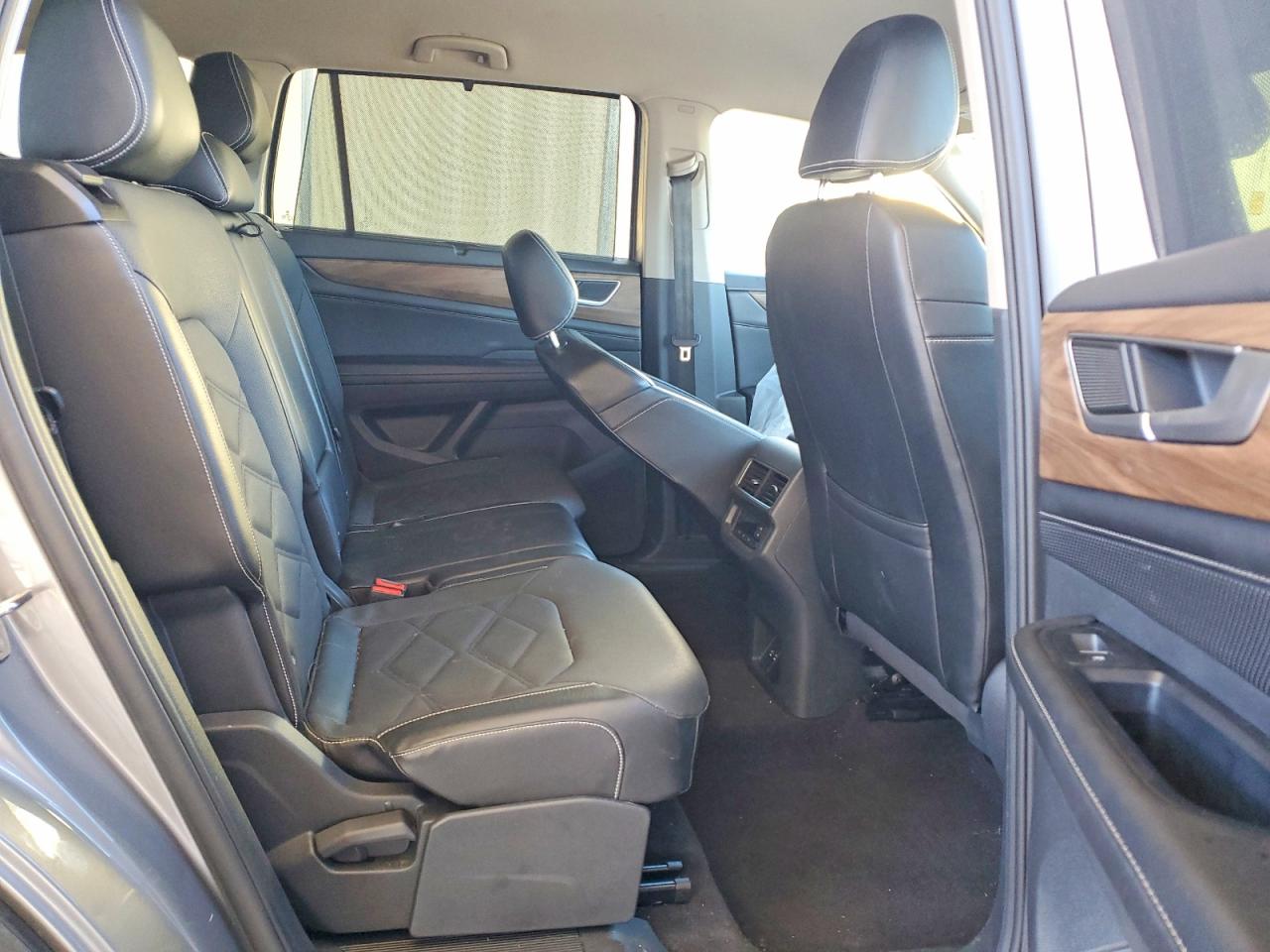 2024 VOLKSWAGEN ATLAS SE photo 11