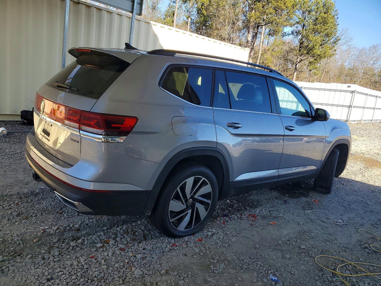 2024 VOLKSWAGEN ATLAS SE photo 3