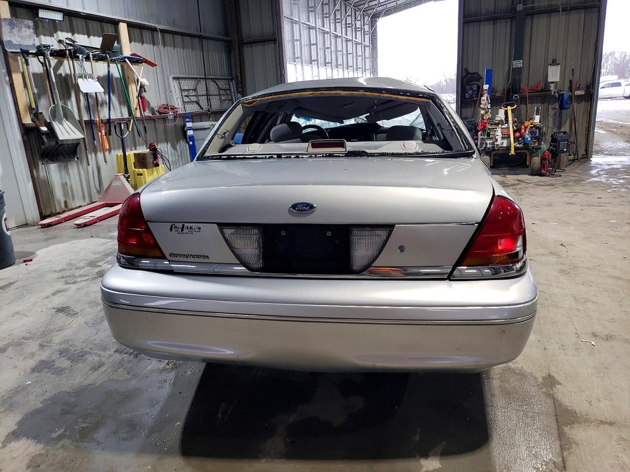 2001 FORD CROWN VICTORIA photo 6