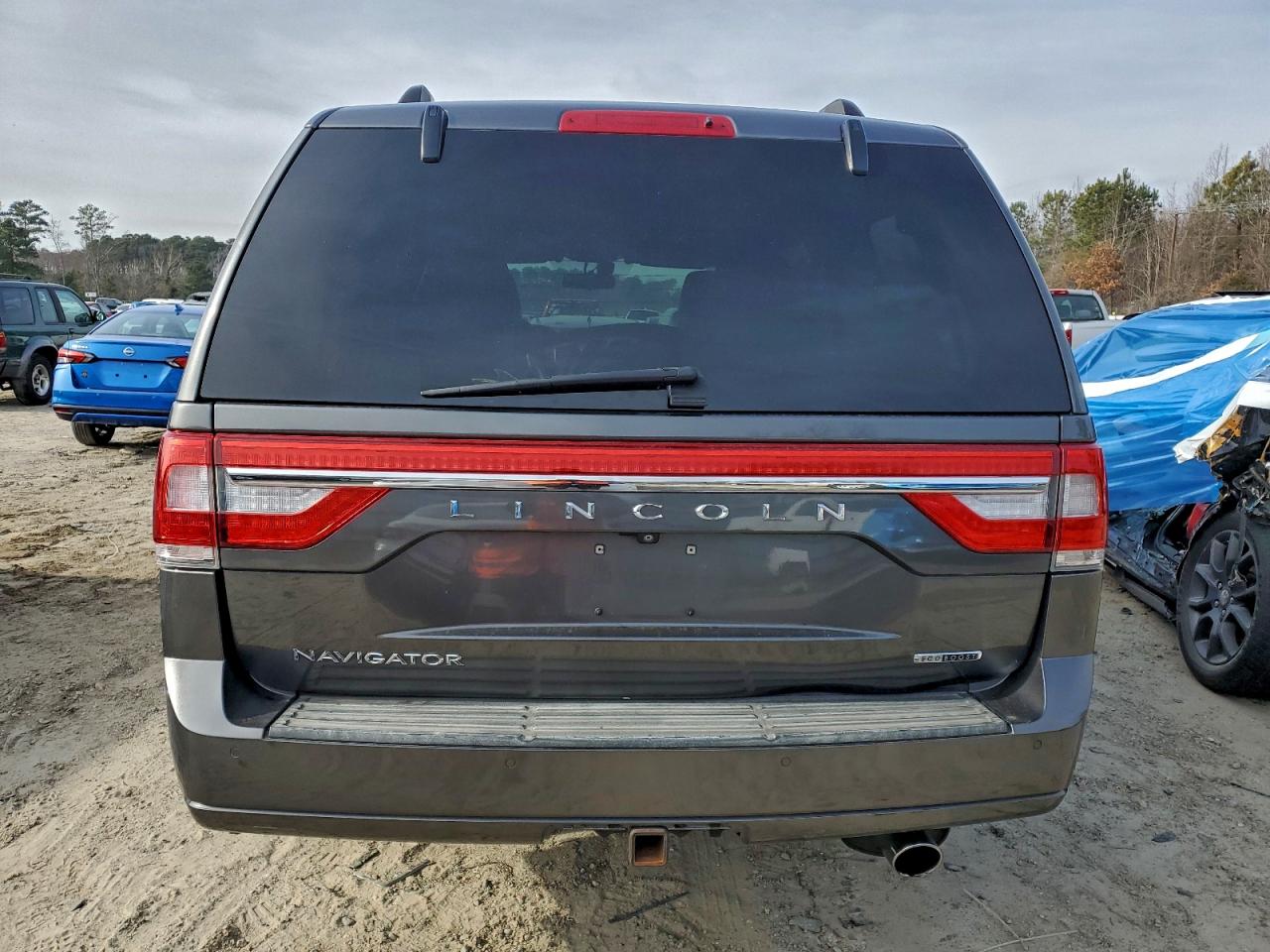 2015 LINCOLN NAVIGATOR photo 6