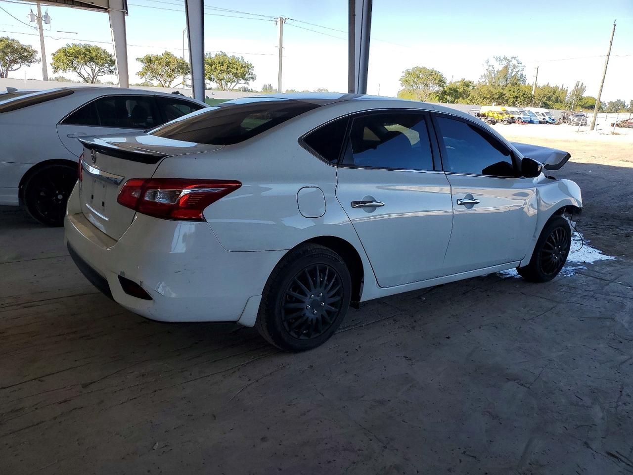 2018 NISSAN SENTRA S photo 3