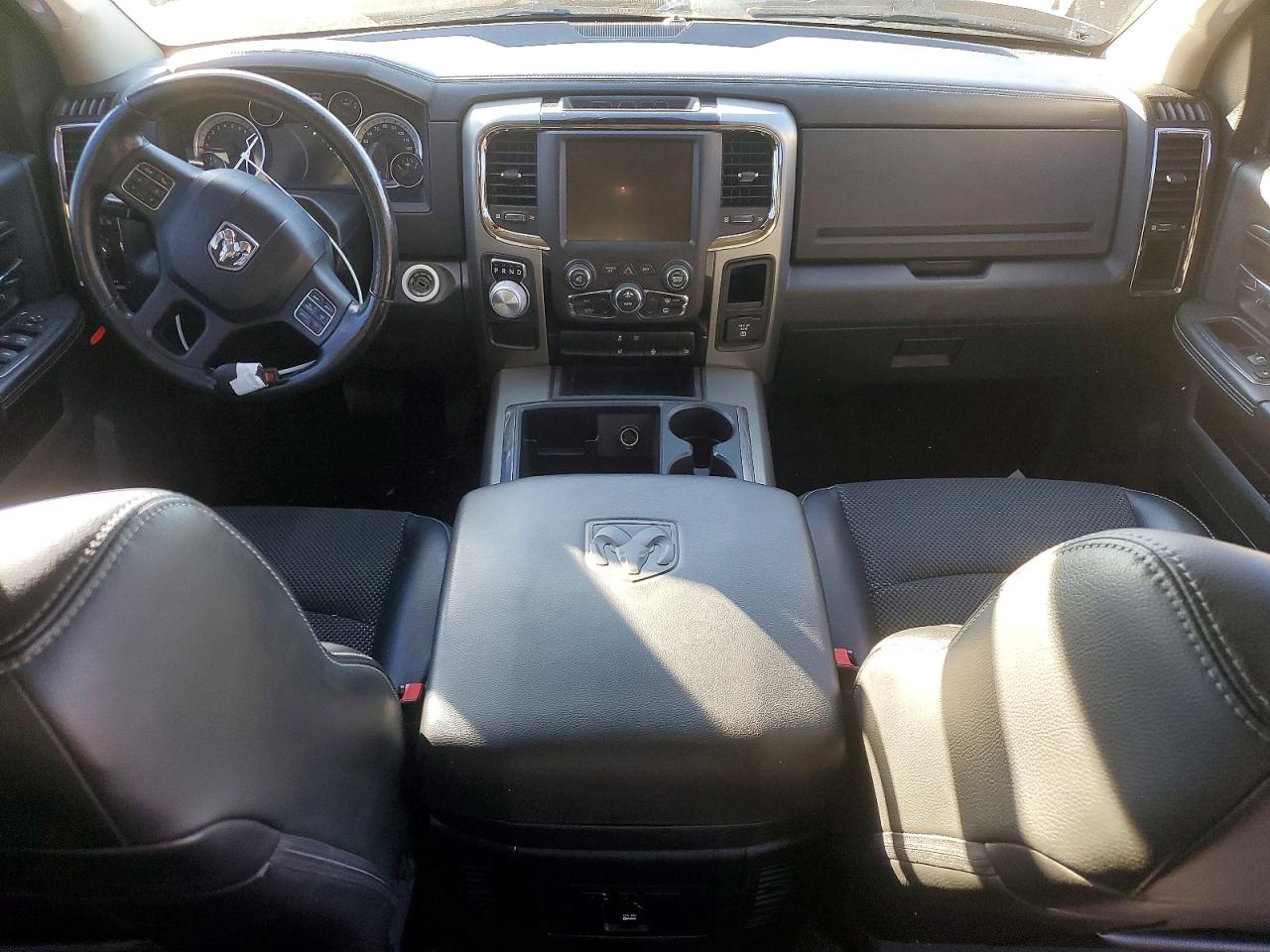 2014 RAM 1500 SPORT photo 8