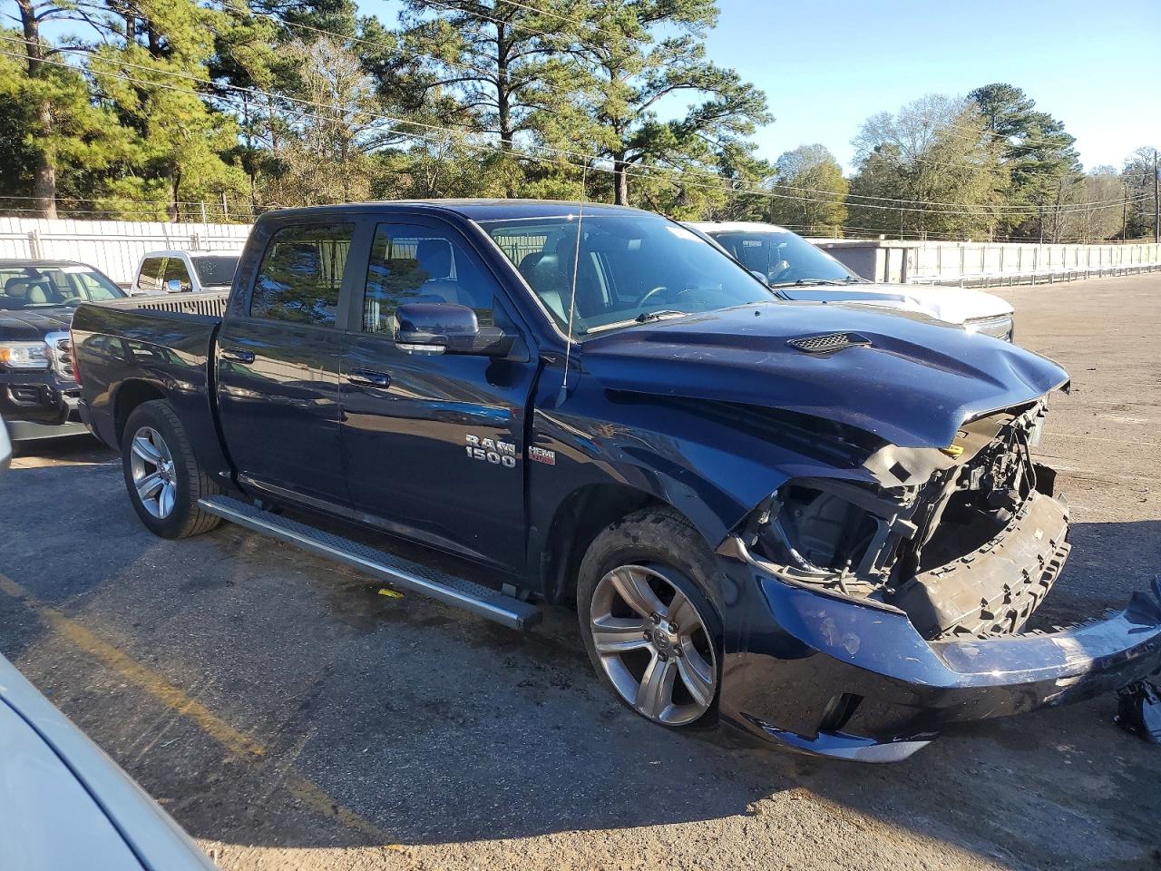 2014 RAM 1500 SPORT photo 4