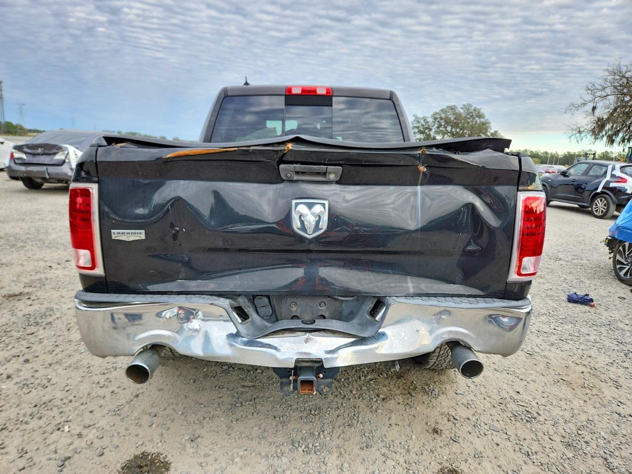2015 RAM 1500 LARAMIE photo 6