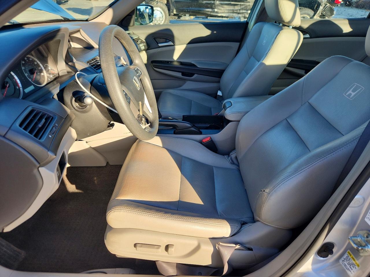 2009 HONDA ACCORD LXP photo 7