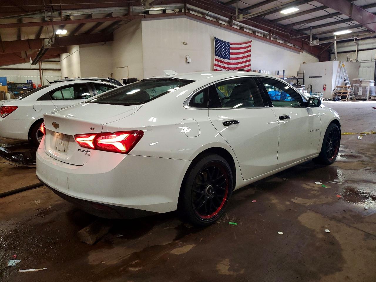 2022 CHEVROLET MALIBU LT photo 3