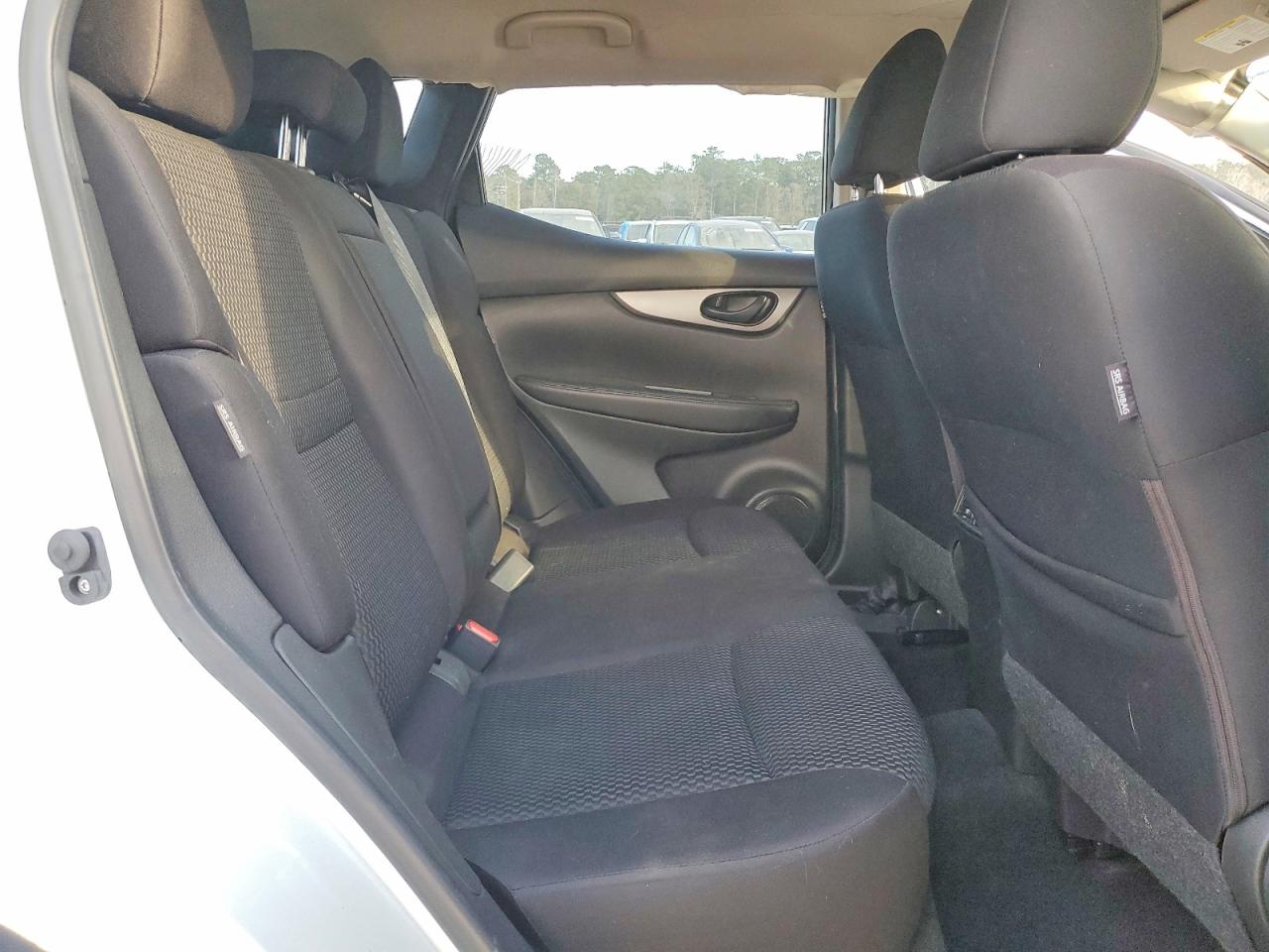 2020 NISSAN ROGUE SPORT S photo 11