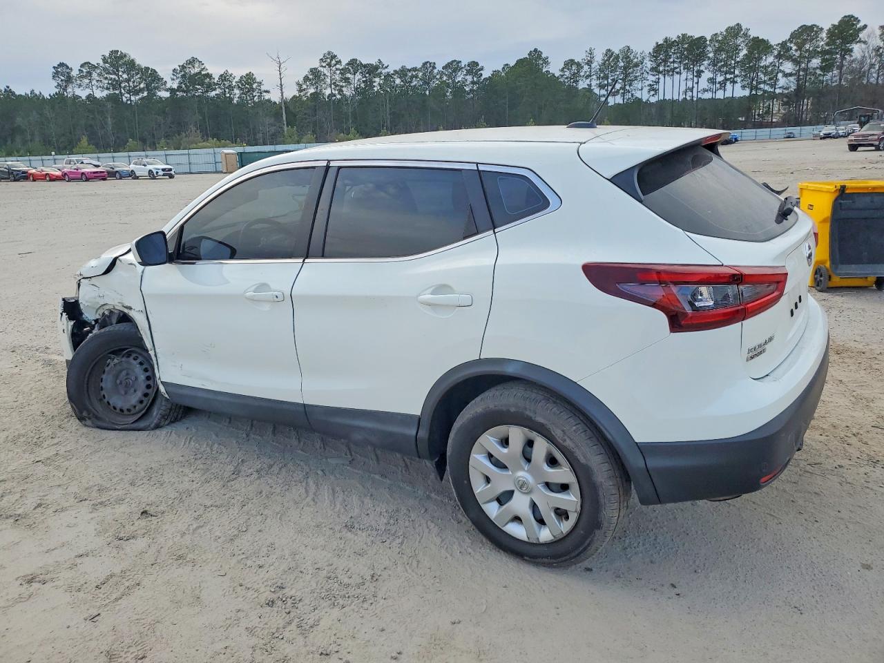 2020 NISSAN ROGUE SPORT S photo 2