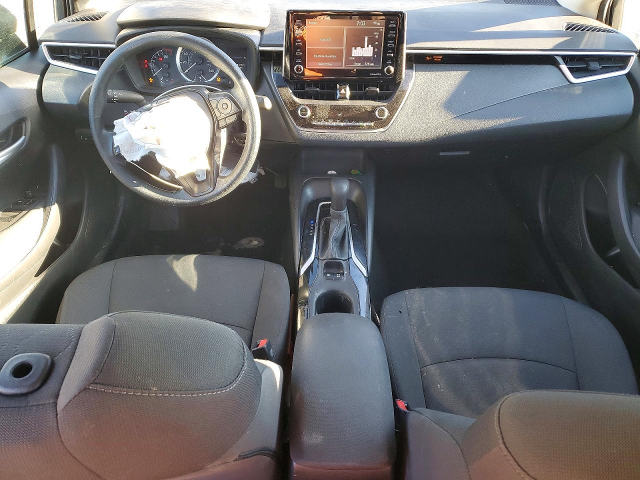 2021 TOYOTA COROLLA LE photo 8